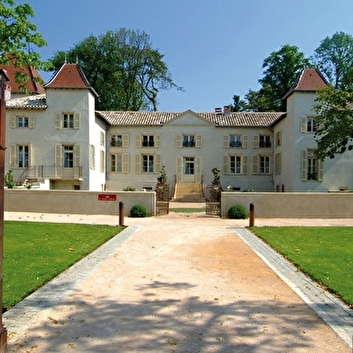 CHÂTEAU DES BROYERS - LA CHAPELLE-DE-GUINCHAY