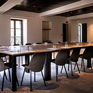 MAISON DOUCET - CHAROLLES